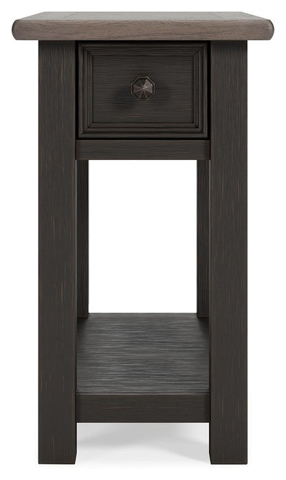 Tyler Creek - Black / Gray - Chair Side End Table